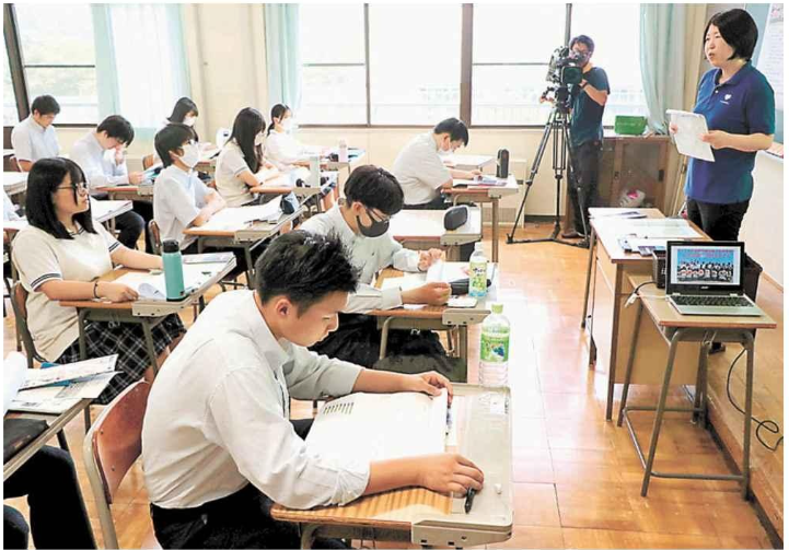 長井線盛り上げ（山新」