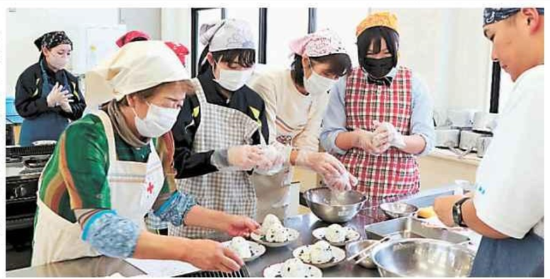 炊き出し訓練（山新１）