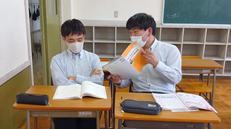教え合い4