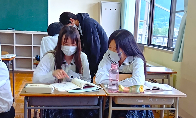 教え合い１
